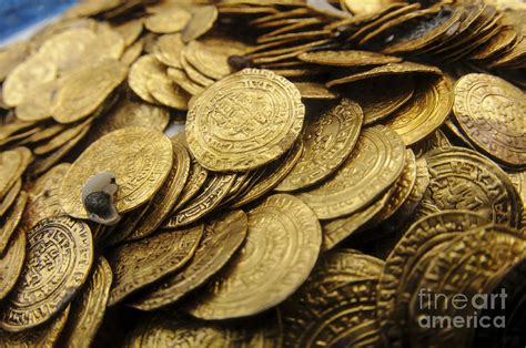 A stash of 2000 ancient gold coins Photograph by Hagai Nativ - Pixels