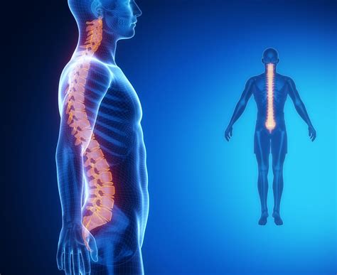 Realizan cirugía de columna lumbar mínimamente invasiva con el sistema