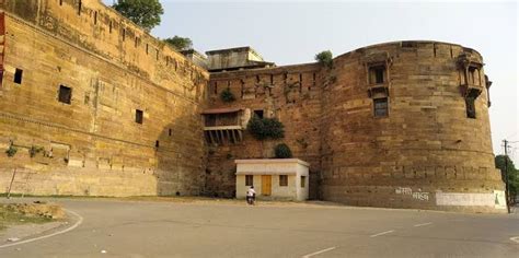 Allahabad Fort - Prayagraj - Connecting Traveller