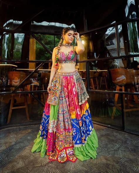 Gujarati garba dress | Garba dress, Garba dress gujarati, Lehenga