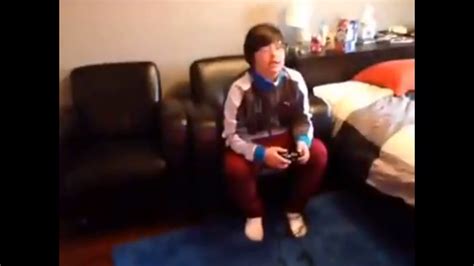 GeT THe FuCk OuT MY ROoM IM PLaYiNg MiNeCrAfT YouTube