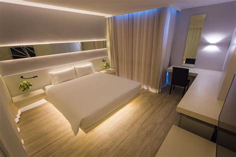 Crystal Hotel Hat Yai Updated Price 2025, Book Crystal Hotel Hat Yai in ...