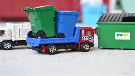 blue garbage truck toy - Hermila Wyman