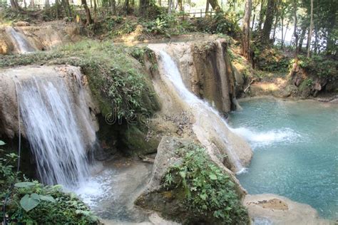 El Agua Azul Cae En M Xico Imagen De Archivo Imagen De Fluir