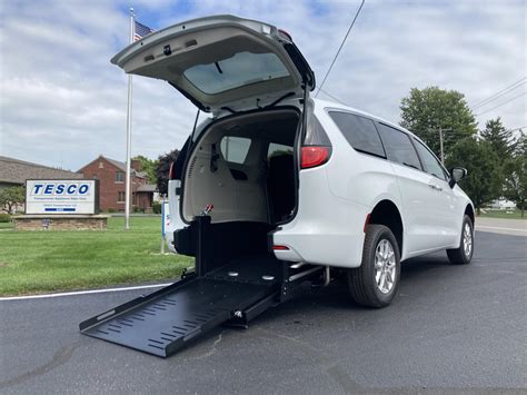 Chrysler Voyager Lx Chrysler Passenger And Wheelchair Van