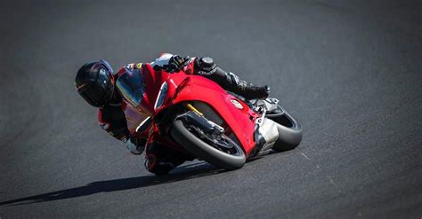 Ducati Panigale V Rispondiamo Alle Vostre Domande Video Moto It