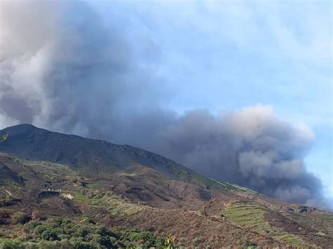 Eruzione Stromboli La Protezione Civile Possibile Maremoto In Casa