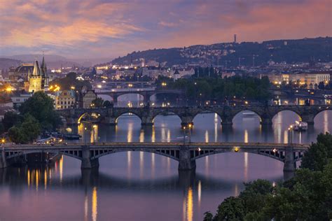 Evening View Over The Vltava Bridges In Prague Posters Impressions Artistiques Décoration Murale