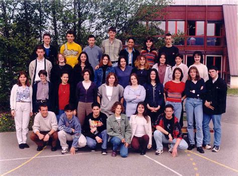 Photo De Classe Tes1 De 1998 Lycée De La Plaine De Lain Copains Davant