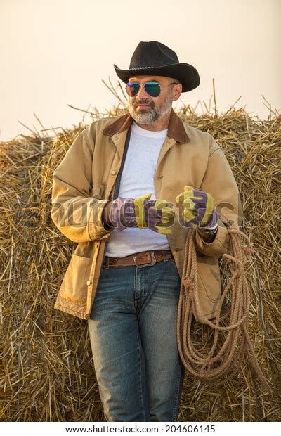 Western Cowboy Style Man Rope Outdoor Foto De Stock 204606145