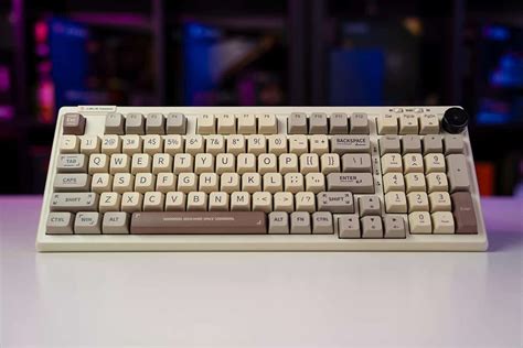 Epomaker RT100 keyboard: a distinctive retro mechanical board | WePC