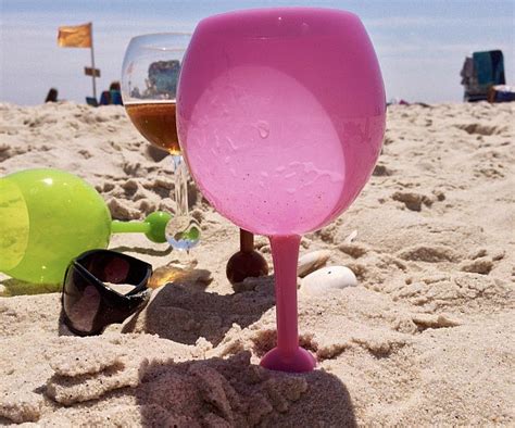 Floating Self Standing Wine Glass