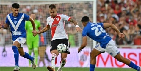 River arrolló a Vélez con una goleada en el Monumental y se subió a la