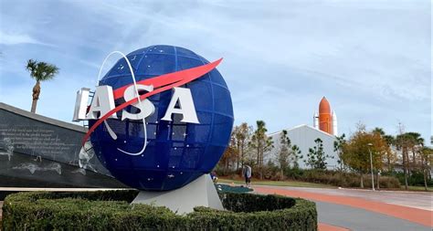 Kennedy Space Center Visitor Complex - Go Wandering