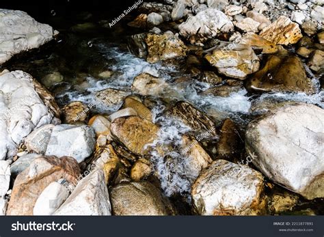 Sohodol Gorges Cheile Sohodolului Sohodol River Stock Photo 2211877891