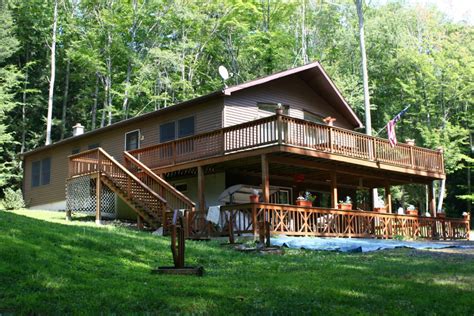 Ranch Chalet With Dark Vinyl Siding And Deck Kintner Modular Homes