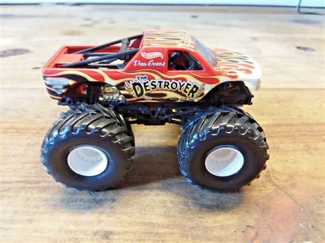 Hot Wheels Monster Jam Metal Base Small Hub THE DESTROYER Scale Contemporary Manufacture