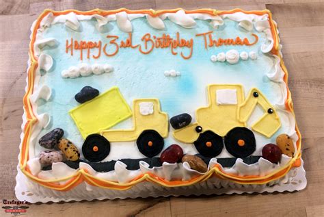 Sheet Cake With Piped Tractors Trefzger S Bakery