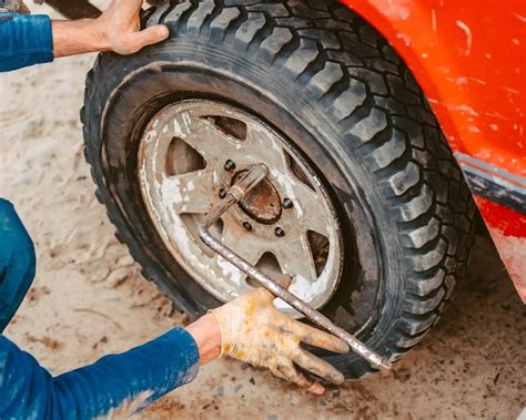 Cuándo cambiar las llantas de tu montacargas RIMS Industrial