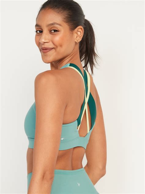 Medium Support Powersoft Strappy Cross Back Sports Bra Old Navy