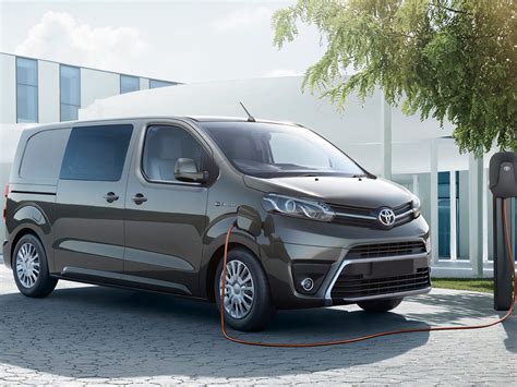 Toyota Neuer Proace Electric 100kW 50kWh L2 Comfort Auto Preis