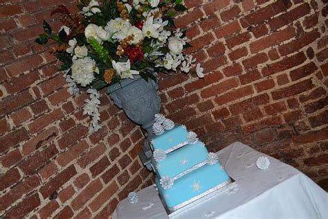 Winter Wedding Cake Decorated Cake By Tracey CakesDecor