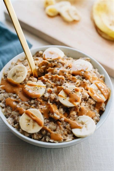 The BEST Peanut Butter Banana Oatmeal Eating Bird Food