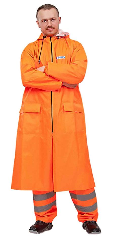 Купить влагозащитную одежду в Минске: плащи, костюмы водоотталкивающие