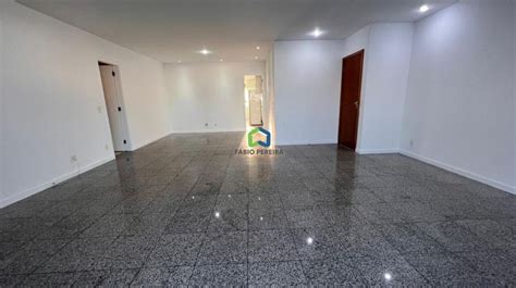 Apartamento na Avenida Lúcio Costa 4600 Barra da Tijuca em Rio de