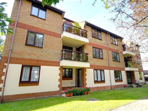 2 Bed Flat For Sale In St Botolphs Road Worthing Bn11 £260000 Zoopla