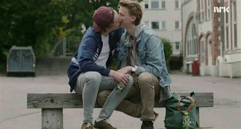 Pin On Skam Cute Gay Couples Tv Show Couples Gay Love