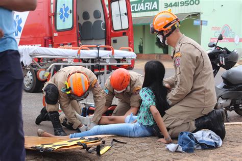 Colis O Entre Carro E Motoneta Deixa Uma Pessoa Ferida Em Nova