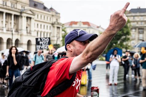 O L K T Rendkívüli hír Megszavazta a Fidesz KDNP a státusztörvényt