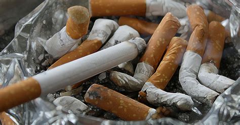 Как избавиться от запаха сигарет из одежды, тела, изо рта и в комнате ...