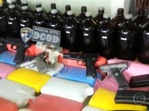 G1 Polícia apreende drogas e armas em sítio da Baixada Fluminense