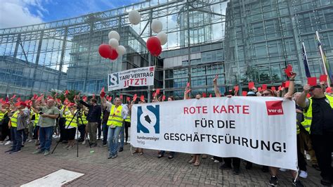 Köln Erneute Streikkundgebung vor dem DuMont Haus Rheinland