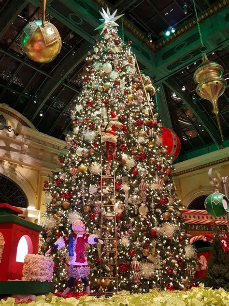 Bellagio tree | Christmas, Christmas aesthetic, Christmas in la