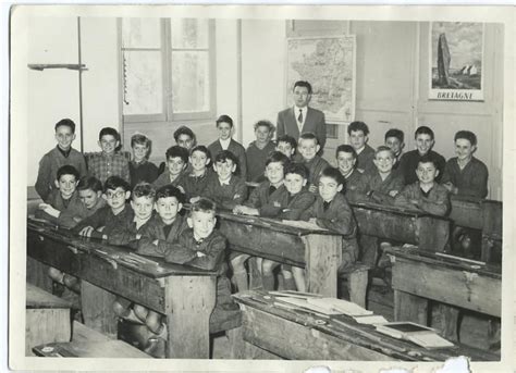 Photo De Classe Cours Moyen 2 ème Annee De 1956 Ecole Pont Rousseau