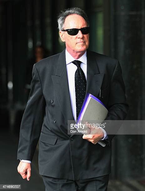 Robert Hughes (Actor) Stockfoto's en -beelden - Getty Images