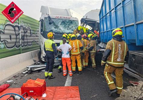 Un Muerto Y 4 Heridos En Un Accidente Múltiple En La Ap 7 A La Altura