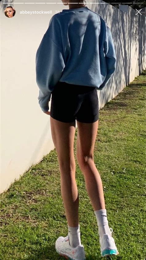 Hailey Baldwin Parades Long Legs In Hot Pink Bike Shorts At Pilates Artofit