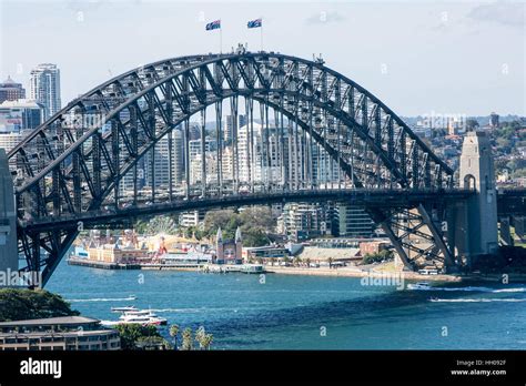 looking north across the sydney harbour bridge,Sydney,Australia Stock ...