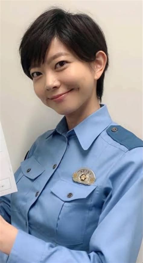 ボード「美しい目」のピン【2024】 女性警官 女性警察官 コスプレ 衣装