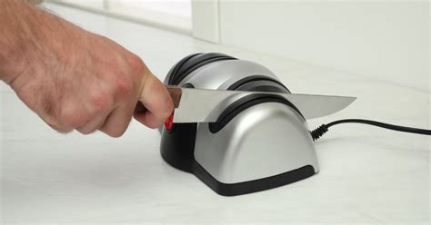 How to Use a Knife Sharpener: A Step-by-Step Guide