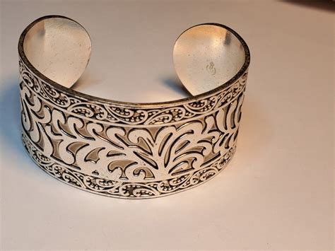 Gorgeous Southwest Embossed Silvertone Cuff Bracelet Gem