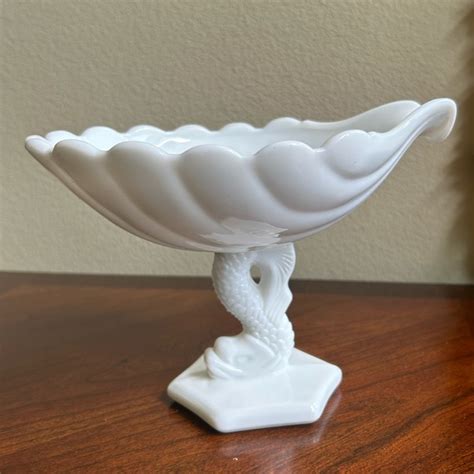 Milk Glass Other Vintage Milk Glass Fish Detail Footed Bowl Poshmark