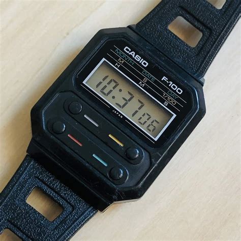 X - Casio F-100 Alien Ripley Watch Chronograph Rare Vintage Digital - G ...