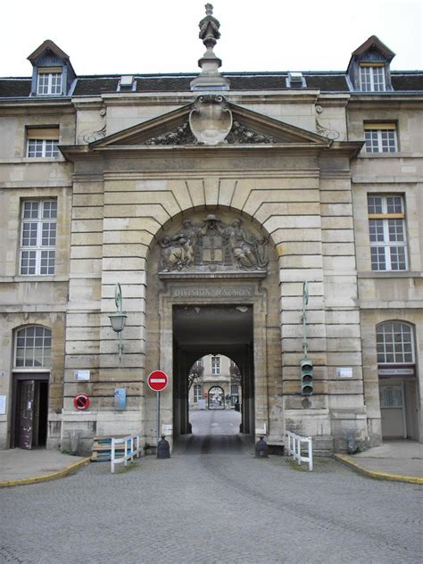 Pitié-Salpêtrière Hospital - Wikipedia