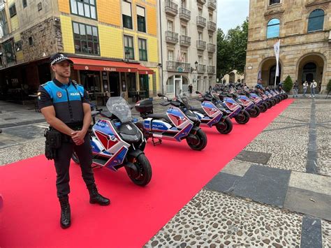 La Polic A Local De Gij N Estrena Motos El Ctricas Bmw Ce