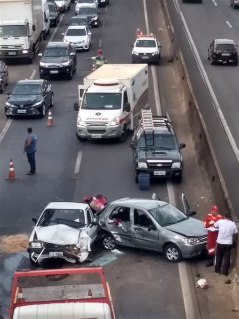 Acidente Deixa Trânsito Lento Na Br 153 Em Rio Preto São José Do Rio